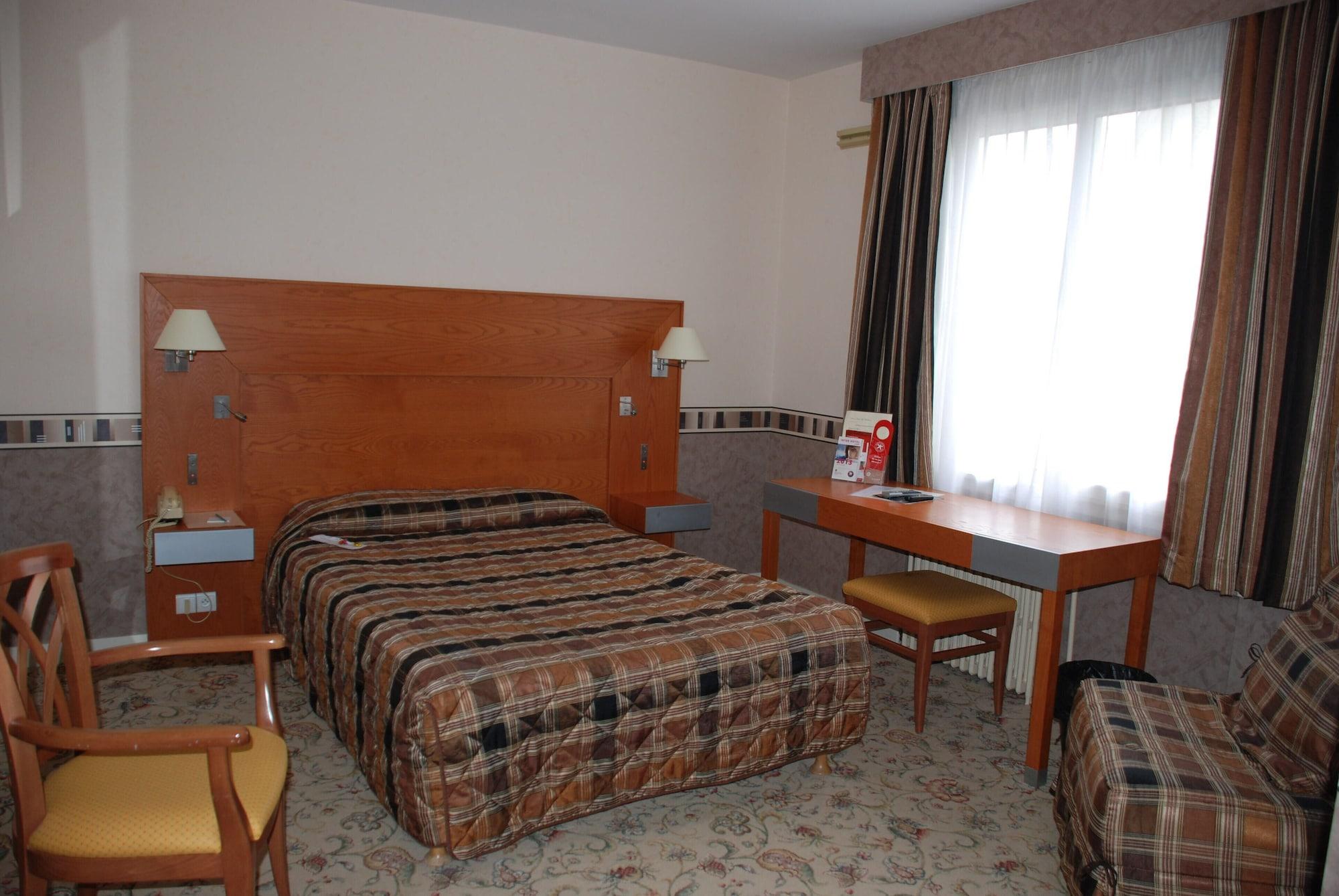 The Originals City, Hôtel Le Bellevue, Montrichard (Inter-Hotel) Exterior foto