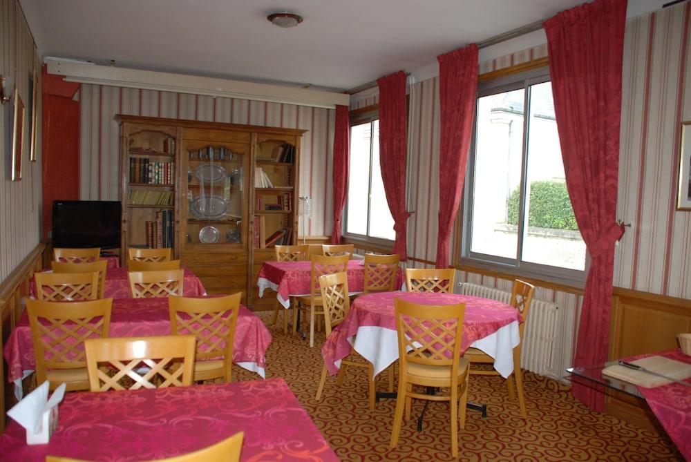 The Originals City, Hôtel Le Bellevue, Montrichard (Inter-Hotel) Exterior foto