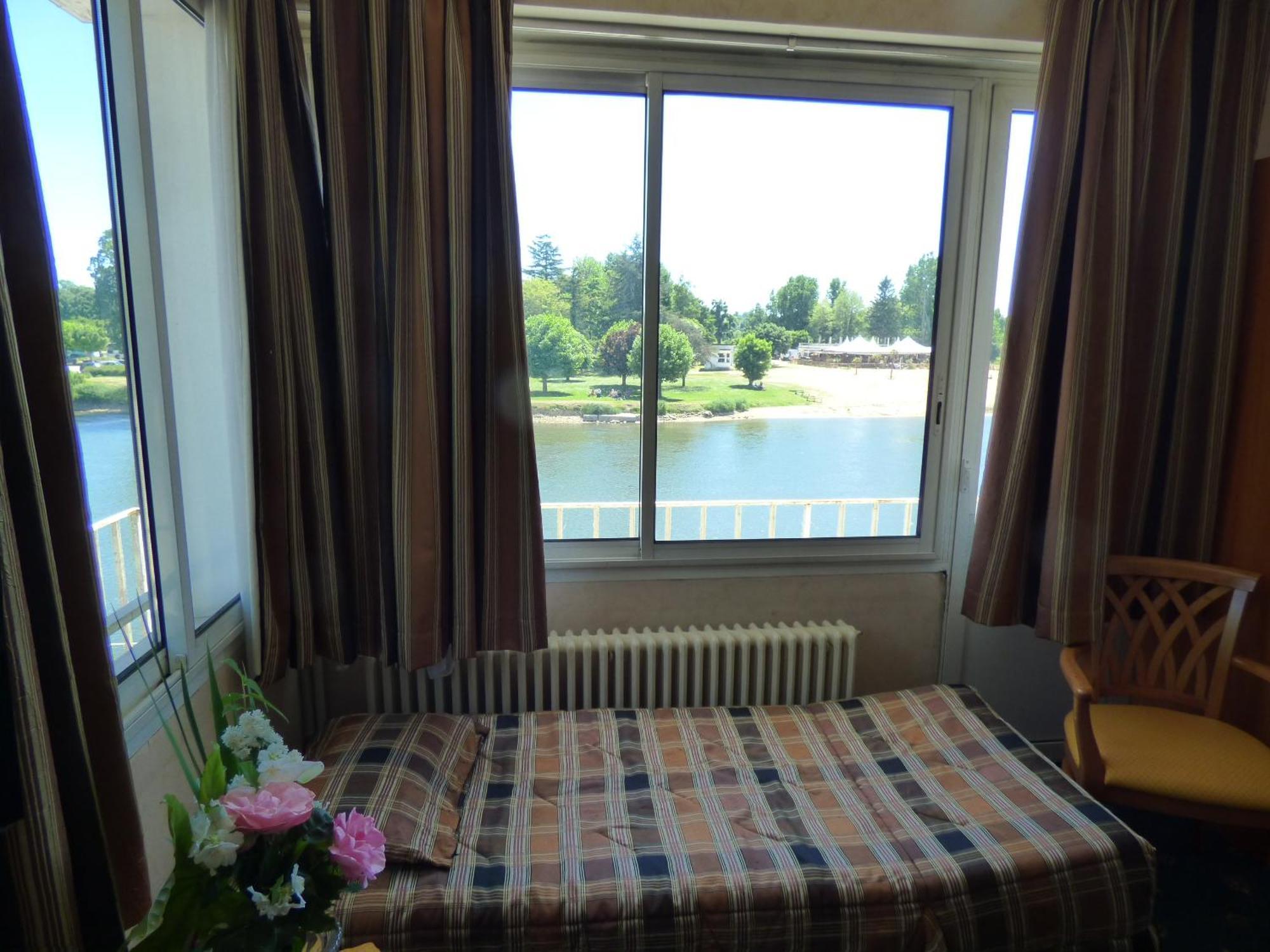 The Originals City, Hôtel Le Bellevue, Montrichard (Inter-Hotel) Exterior foto